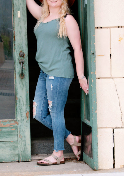 5831 Camisola de lino suave Chelsey Fray - ¡Solo reg!