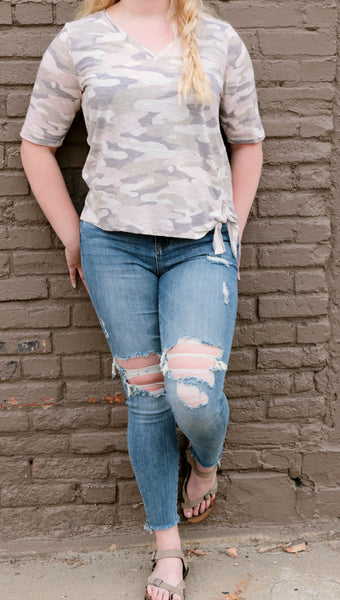 B0780TK1E Shirley Elbow Sleeve V-Neck Top