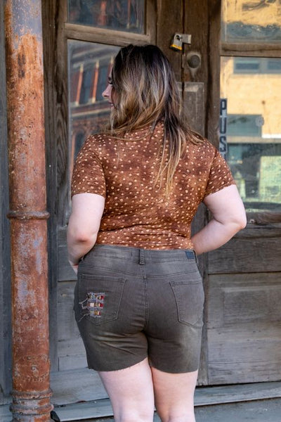 15415 Angela Shorts vaqueros en color verde oliva