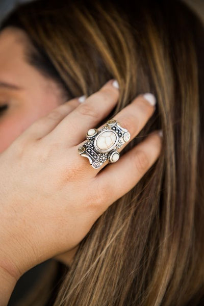 04424 Anillo Jalayne Ajustable con Piedra Blanca