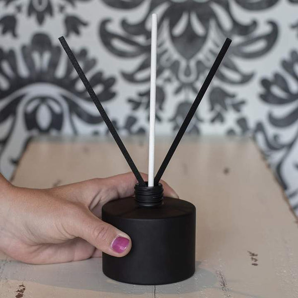 55685 Reed Diffuser - Great gift idea!