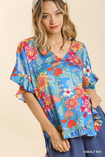 Top con dobladillo con volantes y cuello en V con estampado floral de satén Susanne - ¡Reg & Plus!