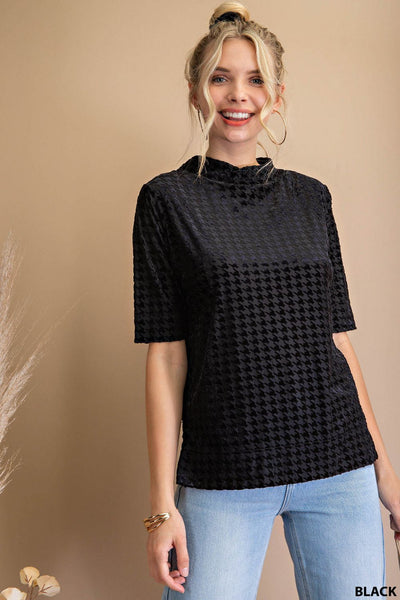 Top de manga corta desgastado de terciopelo con pata de gallo Ava