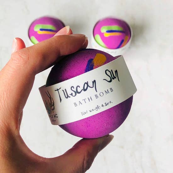 2715 Scrumptious Bath Bombs