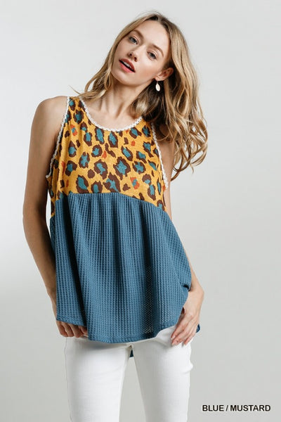 2958 Angelique Camiseta sin mangas tipo gofre con estampado de leopardo