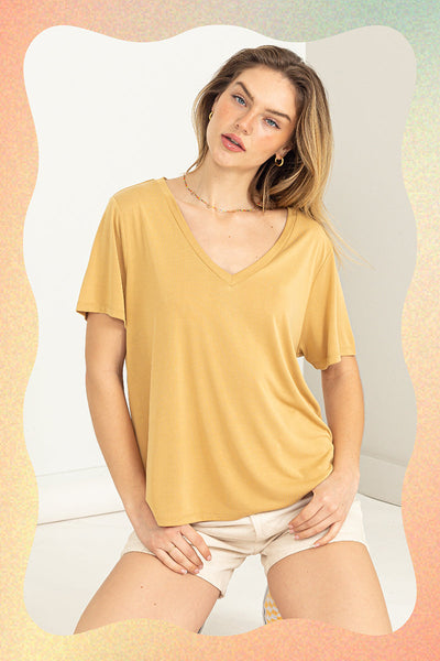 Top básico de modal con cuello en V Judi