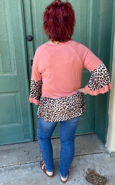 20707-8765 Top Adrien con cuello redondo y manga acampanada