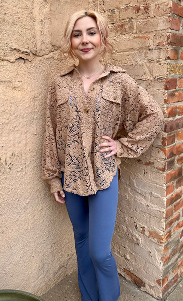 Camisa extragrande de encaje Emmy