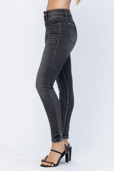 Tabitha Hi-Rise Vintage Black Wash Front Yoke Skinny Judy Blue Jeans