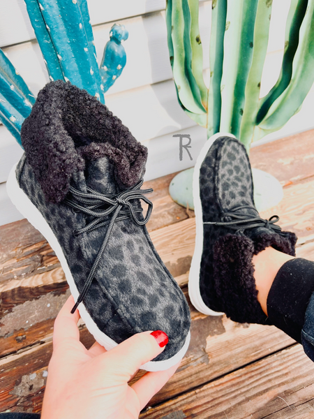 Very G Gypsy Jazz Black Odion Fashion Sneakers