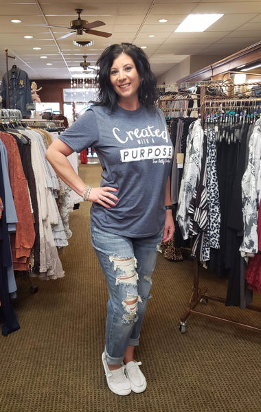 2234 Camiseta gráfica creada con un propósito de Kayley