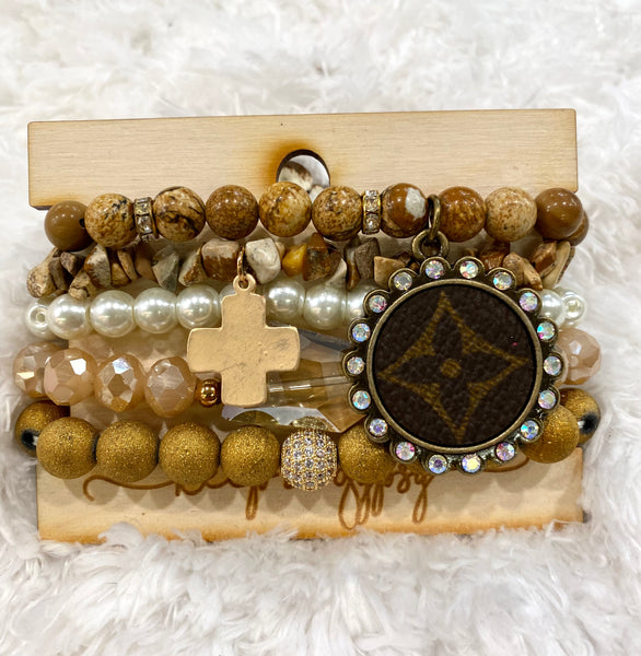 05694 Dirt Road Bougie Stack