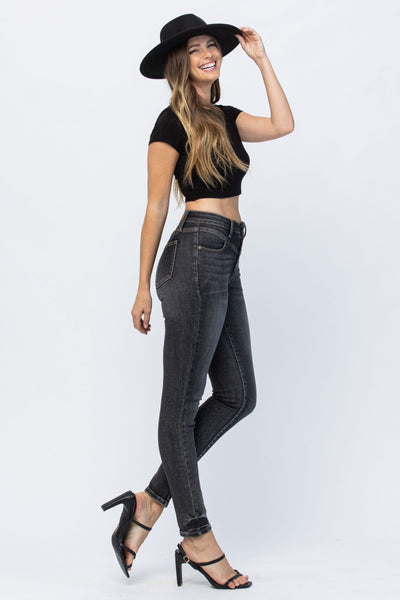 Tabitha Hi-Rise Vintage Black Wash Front Yoke Skinny Judy Blue Jeans