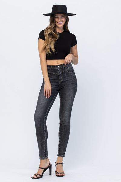 Tabitha Hi-Rise Vintage Black Wash Front Yoke Skinny Judy Blue Jeans
