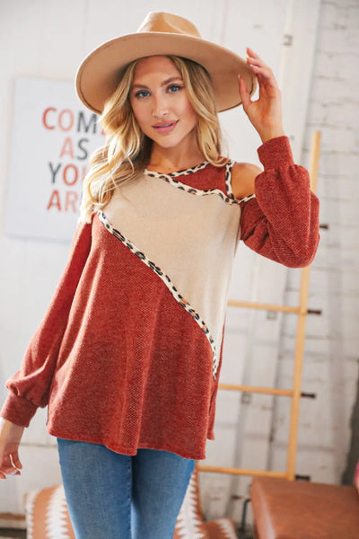 Top con hombros descubiertos y estampado de leopardo Danielle - ¡Reg & Plus!