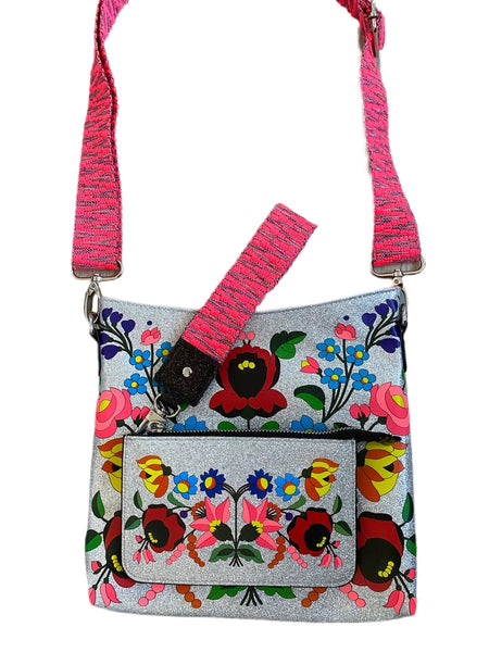 29368 Folklore Wristlet Bag