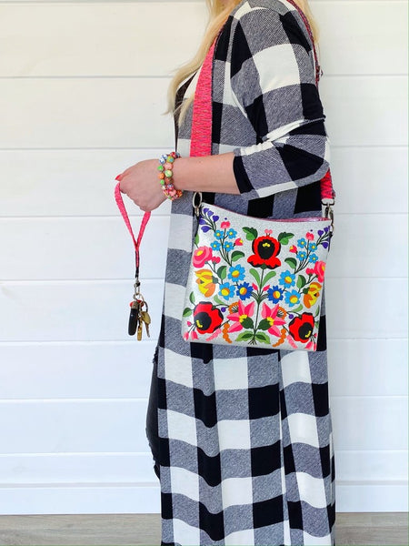 29368 Folklore Wristlet Bag