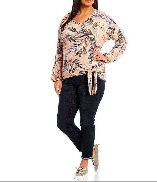 WNH37658E Top Elsie PLUS con dobladillo con banda y cuello en V de hojas de Democracy