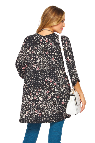 Cárdigan negro con estampado de florecitas Gabby