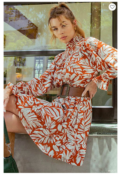 Minivestido Angelina Boho con cuello alto