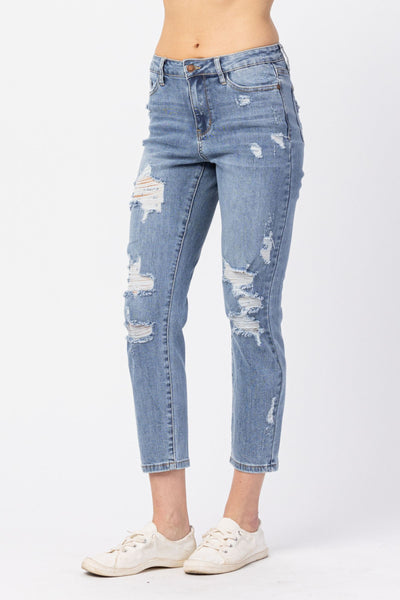 82281 Vaqueros Boyfriend desgastados de talle alto Ellaina de Judy Blue Jeans