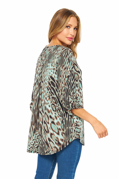 21166-8980 Top Austin con estampado animal y mangas 3/4