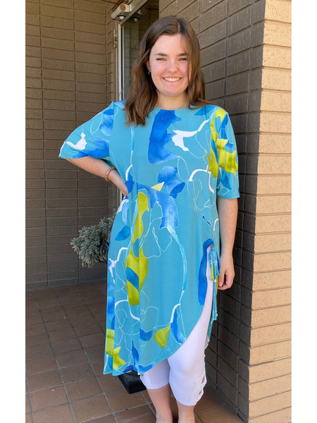 Top alto-bajo color aguamarina color avellana de Artex Fashions