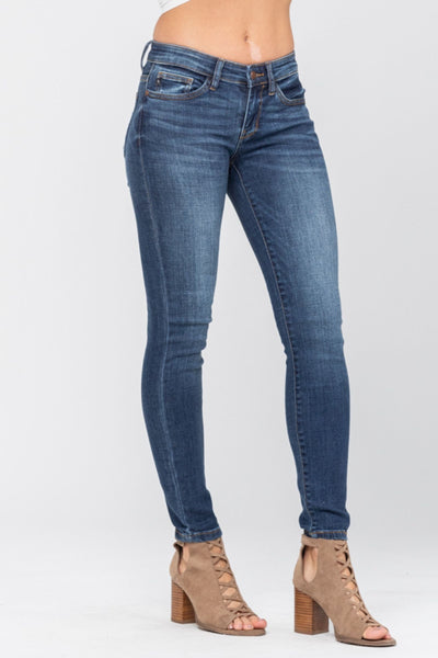 82106 Bristol Judy Blue Midrise Handsand Skinny