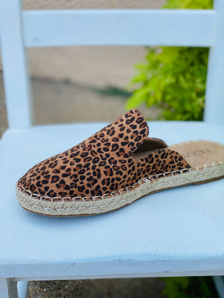 750015 Chanclas de leopardo Taffy de Corky