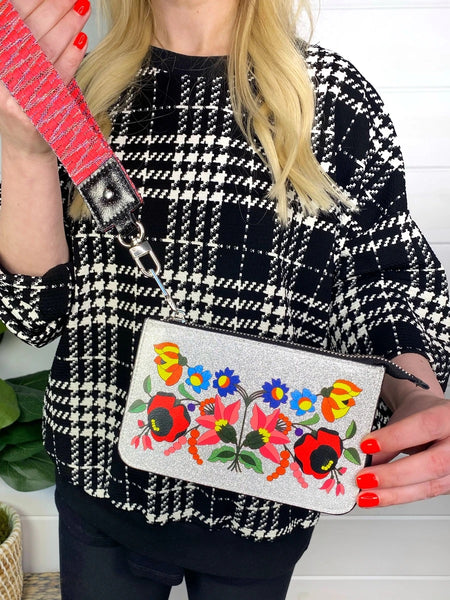 29368 Folklore Wristlet Bag