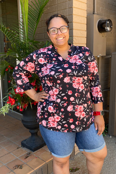 GABBYRF-8839 Top floral negro y coral Gabby - ¡Solo talla grande!