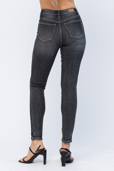 Tabitha Hi-Rise Vintage Black Wash Front Yoke Skinny Judy Blue Jeans