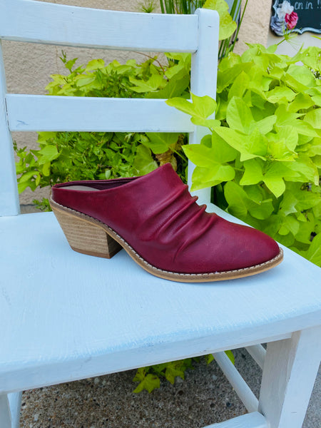 909953 Corky’s Streaming Red Mule Boot