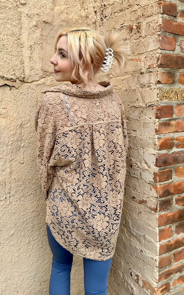 Camisa extragrande de encaje Emmy