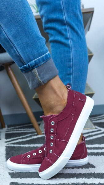 510121 Zapatos Babalu granate de Corky