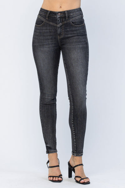 Tabitha Hi-Rise Vintage Black Wash Front Yoke Skinny Judy Blue Jeans