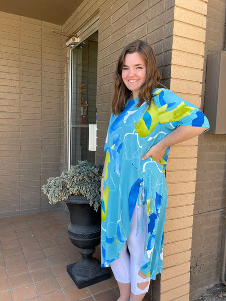 Top alto-bajo color aguamarina color avellana de Artex Fashions