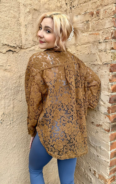 Camisa extragrande de encaje Emmy