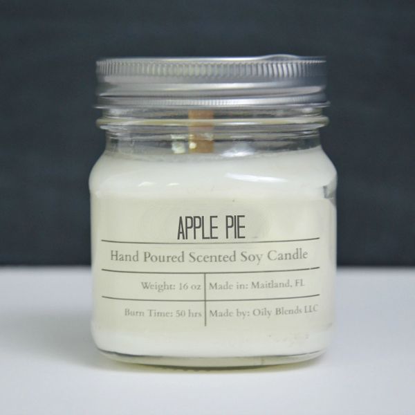 101212 Holiday Candles - Small 10 oz.