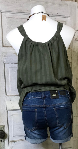 18063 Leasha Denim Raw Hem Shorts