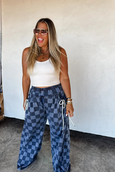 88938   Cheyenne V-Front Cool Denim Boyfriend Judy Blue Jeans