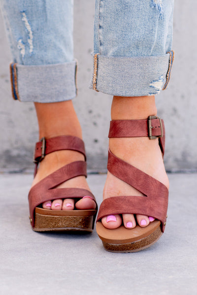 Very G Shayne Wedge Sandals - Rust