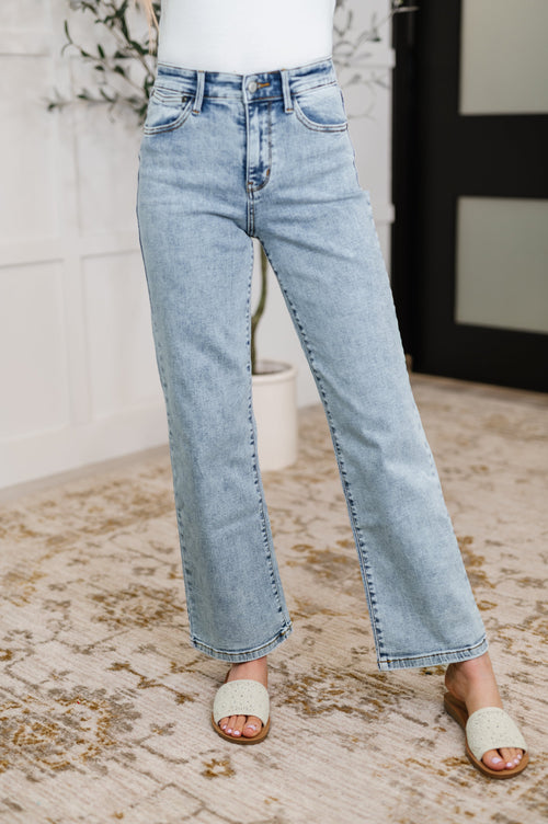 82653   Debbie Hi-Rise Stone Wash Straight Fit Judy Blue Jeans