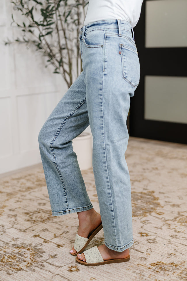 82653   Debbie Hi-Rise Stone Wash Straight Fit Judy Blue Jeans
