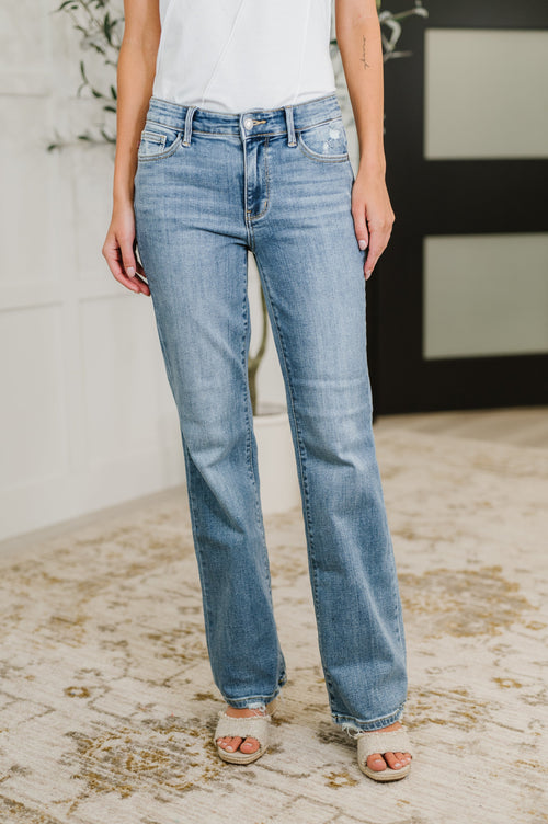 82667   Lorena Mid-Rise Vintage Wash Bootcut Judy Blue Jeans