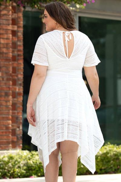 Plus Size Round Neck Short Sleeve Lace Trim Dress - ONLINE EXCLUSIVE!