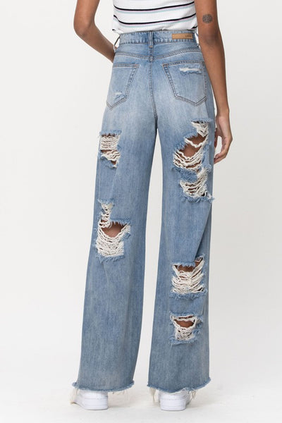 Wide leg ripped jeans –