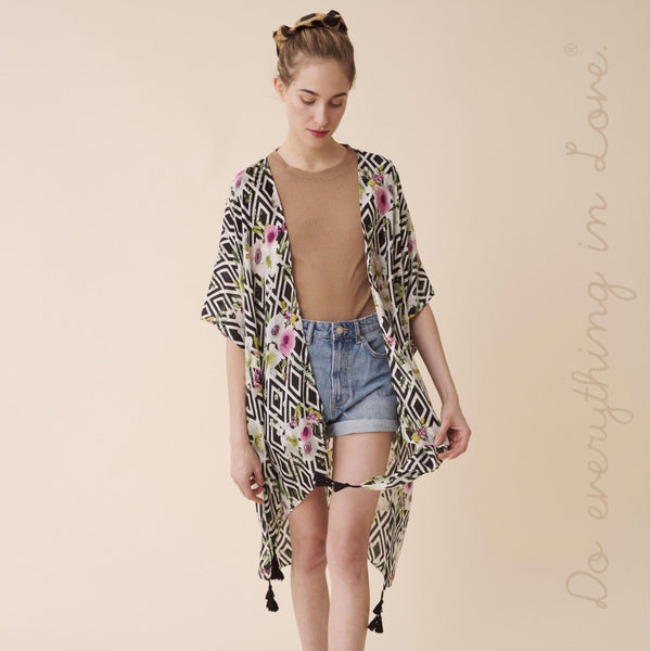 7305653  Do everything in Love brand women's lightweight geometric floral kimono with tassels