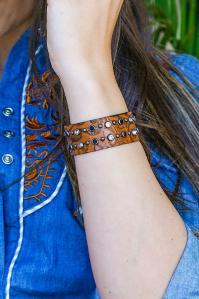 00925   Shellee Brown Tooled Leather Cuff